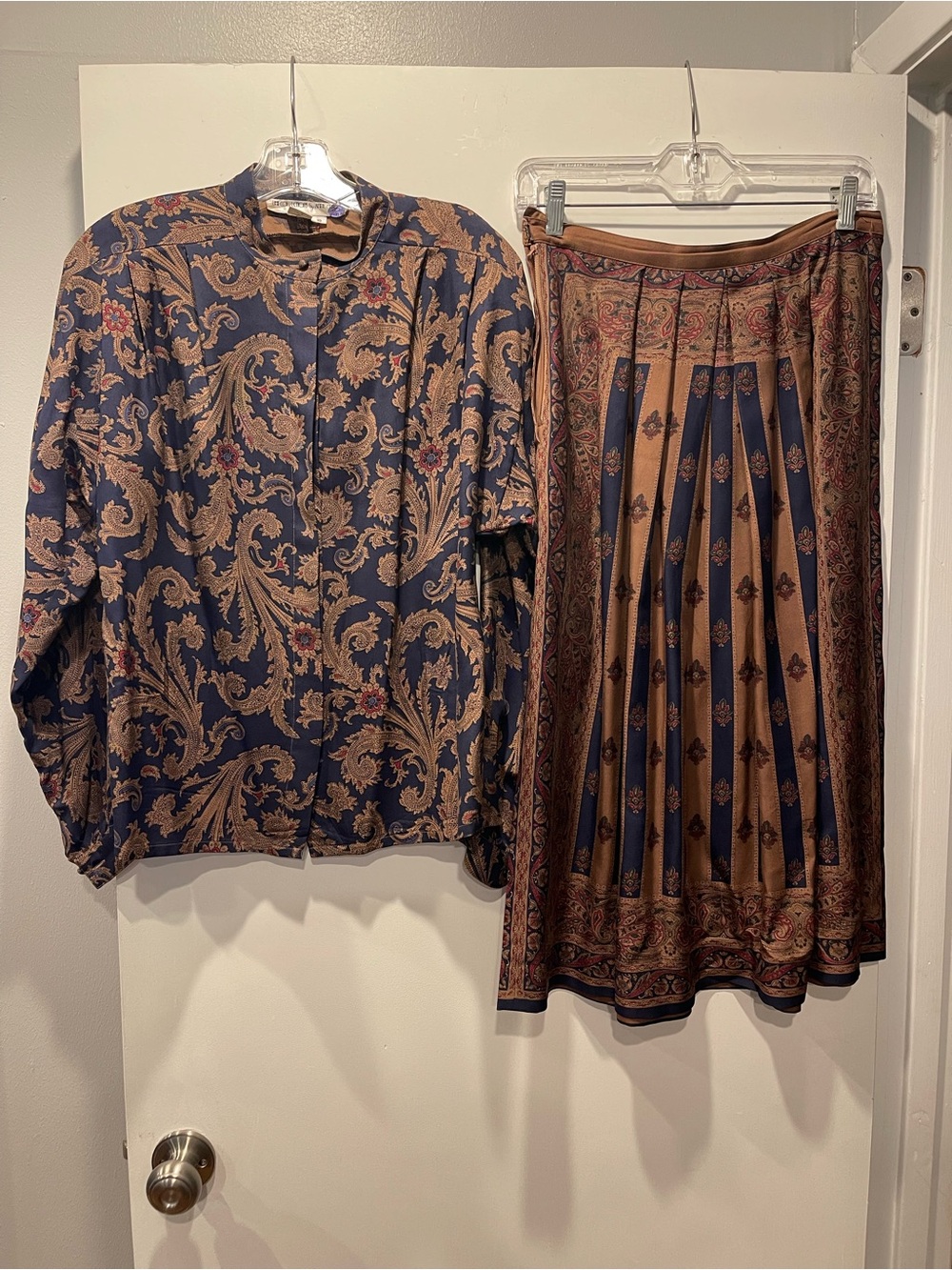 Anne Crimmins for Umi Collections 100% Silk Paisley Blouse & Skirt Set Size 10